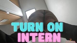 Giantess Crew – Keys – Turn on Intern