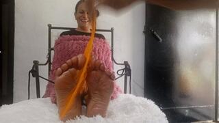 Fernando does it to Roxana, Amarra and makes many tickles on his feet (3)