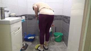 housecleaning in purple leggings 1