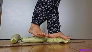 Barefoot Zucchini Crush - HD MP4