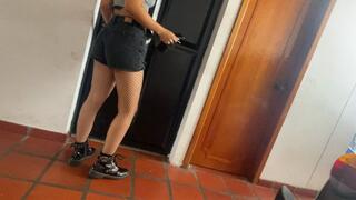 Anie tries her aunt Barbara's Volkswagen beetle to give it a ride