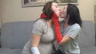 Blowing kisses to face each other and sucking tongue 2