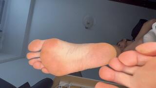 Ginger dirty feet from the bottom