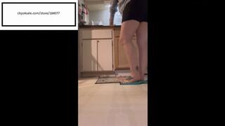 Tattoedtoesxoxo Kitchen itch candid 2