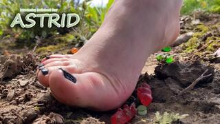Beneath Astrids Feet ULTRA Slowmo - HD 1080p Version - Stepped On In The Park Under Her Dirty Bare Feet Ultra Slow Motion Amazing Soundtrack