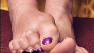 GRANNY TINKER SAYS TASTE MY NASTY TOES