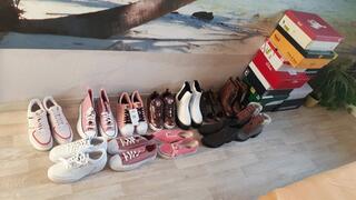 OLD CLIPS : Jule test her new Nike Sneaker unknown on my Cock