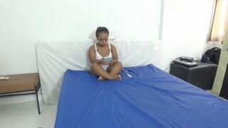 PAWG goddess farting and BURPING on dwarf girl By THAY FLORES and ANANZINHA Cam by dani full hd