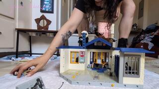 Giantess Bella Pees On The Station