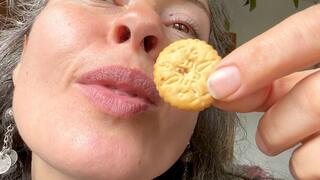 crunchy little crackers