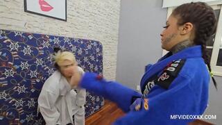 KARATEKA - 02 HISTORYS - VOL #180 - FEATURE FILM - TOP GIRLS RENATA GAUDI and THAMY MUNIZ - CLIP 01