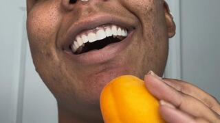 Giantess Vore • Eating an Apricot and Tinies