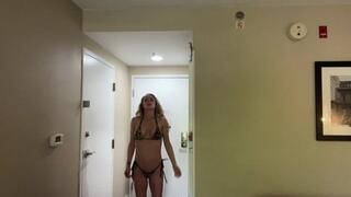 Buff Blondi In: Lift Carry Bandit Gets Blondi