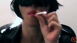 Bad cop smoking VS 100s Full flavour in your face