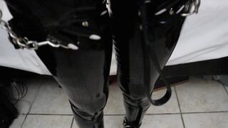 Inflatable Bubble-Head Rubberdoll Plays and Vibrates Herself