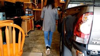 1390 (HD-MP4) – Persephone Pierce Can’t Start Her Volvo in Converse