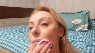 removing my make up and apply face serum and cream