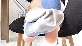 look what's between your toes wmv