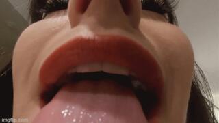 LilMizzUnique finds you in her fridge, then her mouth VR4K