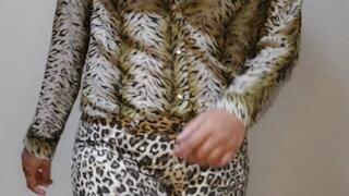 Secretary mindfucked into dancing down to her panties EUF