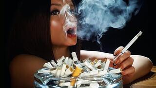 Look at my ashtray, I bet you wish you were here to see me fill it? Come and take a look ;) Muaa xx
