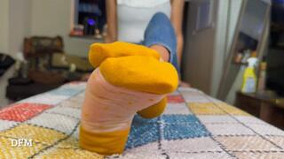 “Jezebel Juice Yellow Toes Sock Removal”