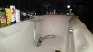 Piss fountain ( girls peeing fetish )