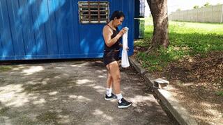 Scratching my feet by itching when I was doing exercises(3)