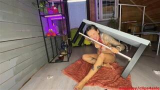 Her shelf has trapped her body wmv