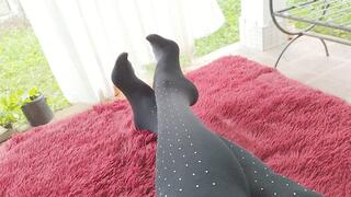 Feet with half -pantis pantis of the goddess Roxana (3)