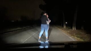 In public I do pee with my friend