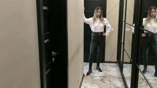 Walk around and model this outfit from head to toe MP4 HD 720p