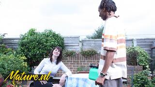 Big Round Ass MILF Fucked In The Backyard By BBC