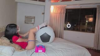 Marianna SIT TO POP soccer balloon 36 inch