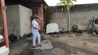 Angeline struggles to start 4x4 truck while pumping pedals with high heels (1) (Fantasy)