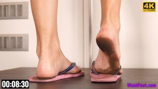 Dirty Feet in Flip-Flop - 4K MP4