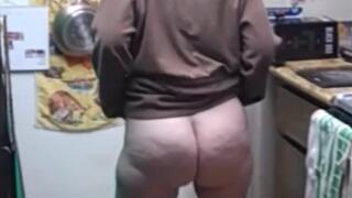 Hotwife Slavegirl Ilsa in It's Bottomless Day!