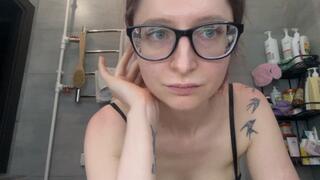 Hot video from Emmy enjoying picking her nose while eating her boogers - part 13