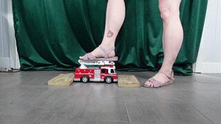 Toy Car Ambulance Crushed by Feet in Purple Sandals and Strong Calves MP4 1080