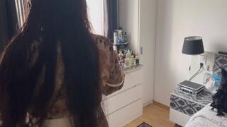 pantyhose is pissing a lot