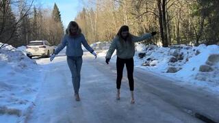 Top 10 min! Two girls BAREFOOT comparing eight pairs of high heels on very slippery ice and snow (Part #2)
