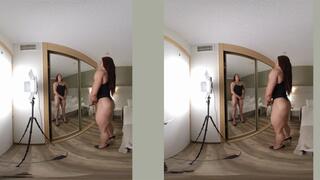 VIRTUAL REALITY Bedroom mirror play