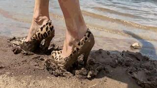 Muddy Walk by the RiverMP4