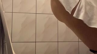 sweet and strong pissing