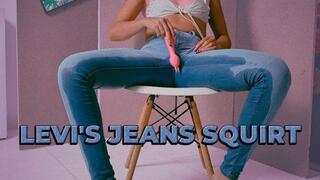 LEVI'S JEANS SQUIRT