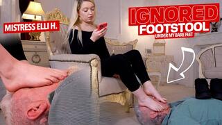 A slaves face as my footrest ( Foot Domination with Misterss Elli H ) - 4K UHD MP4