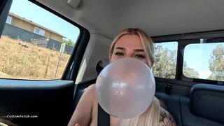 Harley and Madi Blow Bubble Gum Bubbles in the Car HD (1920x1080)