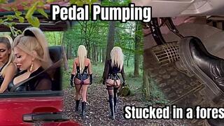 Pedal Pumping TWO BLONDES Stucked in a forest with a Forester