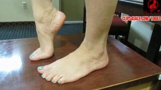SPERM ON MY SEXY FEET 2