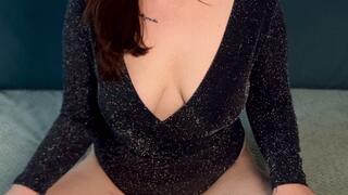 Watch me how I wanna wait for you when you come home